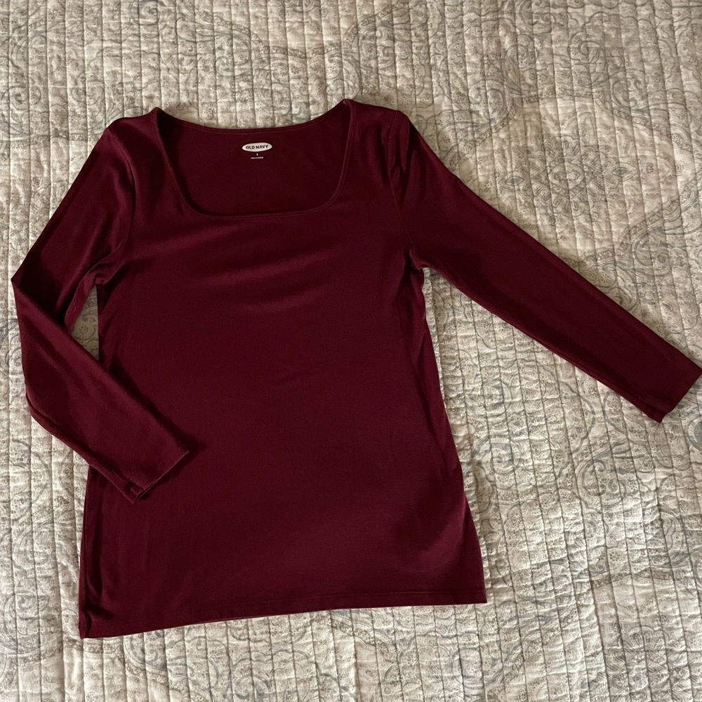 Old Navy - Burgundy. Size S